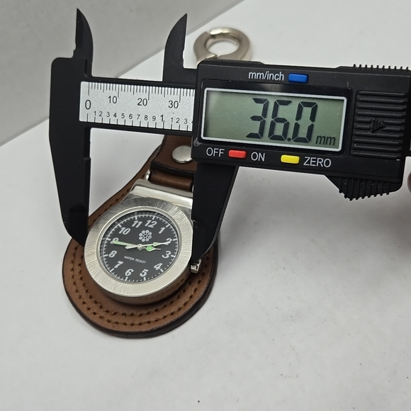 CMC Talega Golf Club Clip On Watch Bag Tag Silver Tone Brown Leather New Battery - Picture 9 of 10